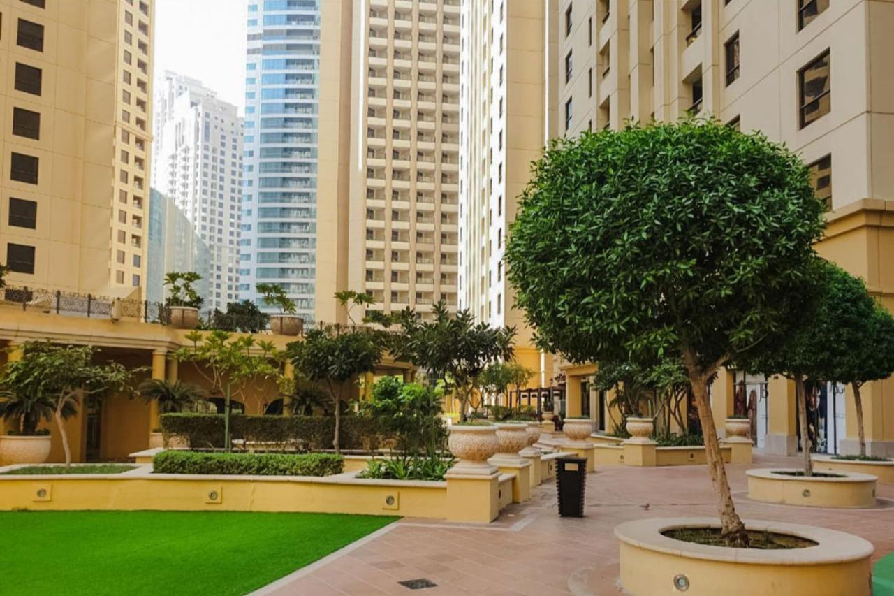 Elan Rimal 5 Suits Dubai Exterior photo