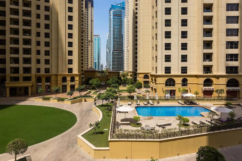 Elan Rimal 5 Suits Dubai Exterior photo